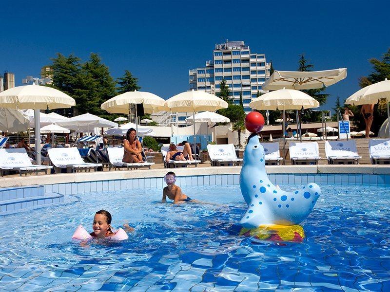 Sunny Porec By Valamar, Ex Crystal Екстериор снимка