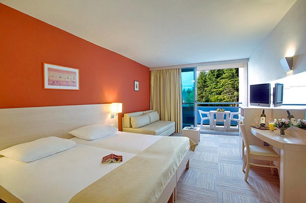 Sunny Porec By Valamar, Ex Crystal Екстериор снимка