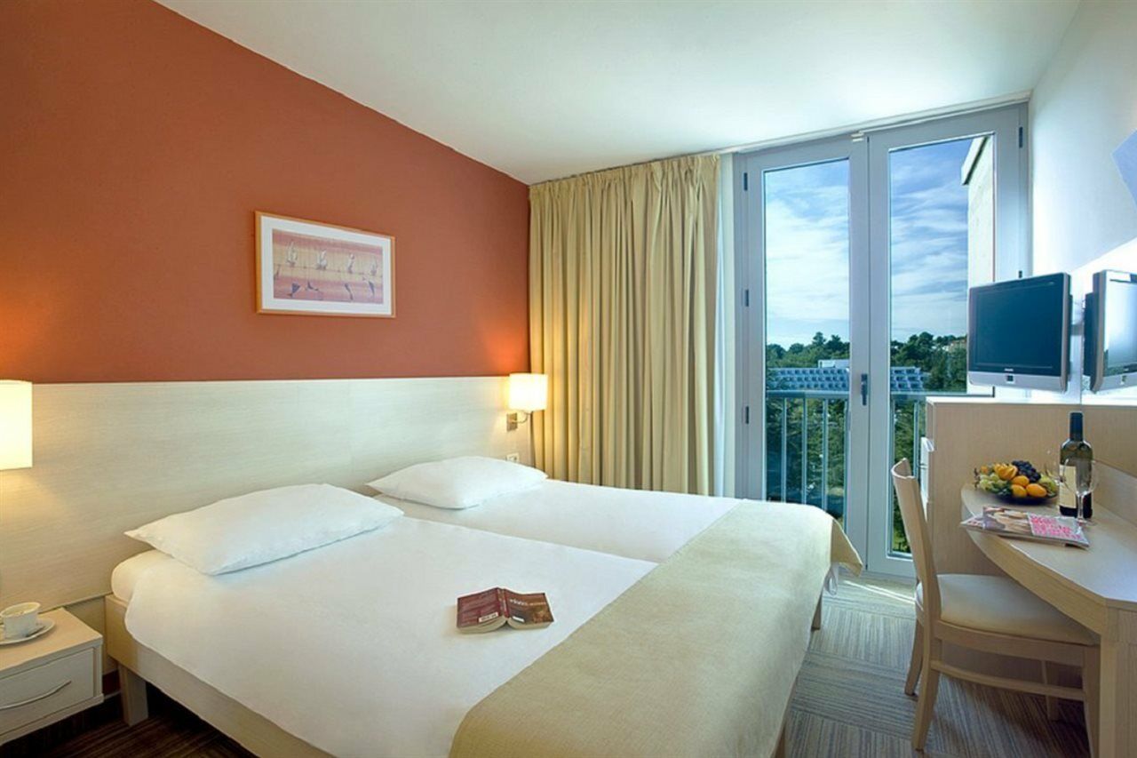 Sunny Porec By Valamar, Ex Crystal Екстериор снимка